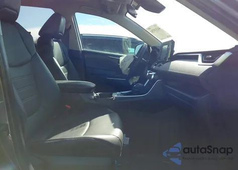 2022 Toyota Rav4 Xle Premium z USA, uszkodzony, nr VIN 2T3C1RFVXNC208098